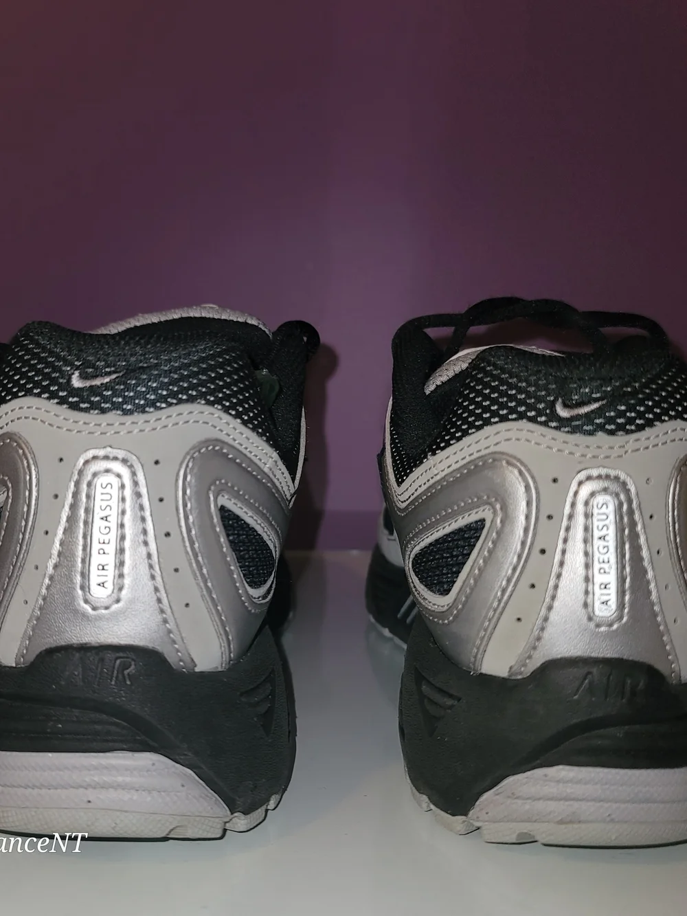 Nike Air Pegasus Metallic Silver and Black Running Sz: 7.5 Men's